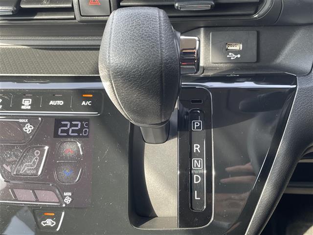 デイズ ハイウェイスター　Ｇターボ　純正９インチナビ　Ｂｌｕｅｔｏｏｔｈ　ＣＤ／ＤＶＤ　セーフティーシールドスイッチ　エマージェンシーブレーキ　ＥＴＣ　バックカメラ　フォグランプ　皮調シートカバー　革巻きステアリング　純正フロアマット（13枚目）