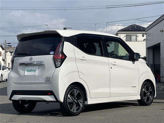 デイズ ハイウェイスター　Ｇターボ　純正９インチナビ　Ｂｌｕｅｔｏｏｔｈ　ＣＤ／ＤＶＤ　セーフティーシールドスイッチ　エマージェンシーブレーキ　ＥＴＣ　バックカメラ　フォグランプ　皮調シートカバー　革巻きステアリング　純正フロアマット（34枚目）