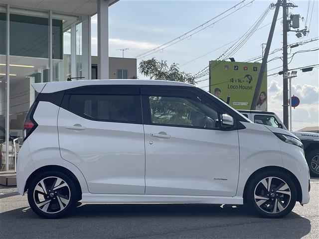 デイズ ハイウェイスター　Ｇターボ　純正９インチナビ　Ｂｌｕｅｔｏｏｔｈ　ＣＤ／ＤＶＤ　セーフティーシールドスイッチ　エマージェンシーブレーキ　ＥＴＣ　バックカメラ　フォグランプ　皮調シートカバー　革巻きステアリング　純正フロアマット（37枚目）