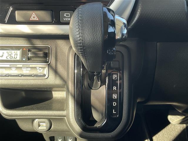 ハスラー ハイブリッドＸ　純正９インチナビ　フルセグ　Ｂｌｕｅｔｏｏｔｈ　ＣＤ／ＤＶＤ　ワイアレスアップルカープレイ　全方位カメラ　デュアルカメラブレーキサポート　シートヒーター　ステアリングリモコン　純正フロアマット（13枚目）