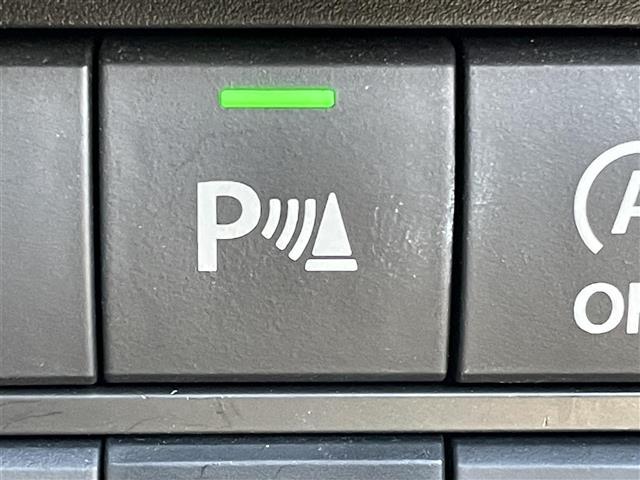 ハスラー ハイブリッドＸ　純正９インチナビ　フルセグ　Ｂｌｕｅｔｏｏｔｈ　ＣＤ／ＤＶＤ　ワイアレスアップルカープレイ　全方位カメラ　デュアルカメラブレーキサポート　シートヒーター　ステアリングリモコン　純正フロアマット（18枚目）