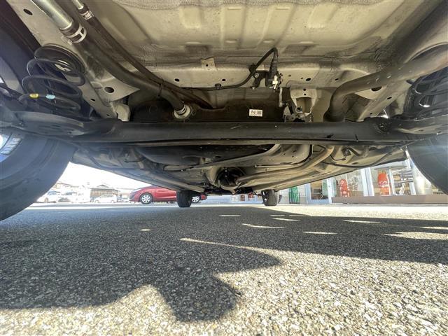 ハスラー ハイブリッドＸ　純正９インチナビ　フルセグ　Ｂｌｕｅｔｏｏｔｈ　ＣＤ／ＤＶＤ　ワイアレスアップルカープレイ　全方位カメラ　デュアルカメラブレーキサポート　シートヒーター　ステアリングリモコン　純正フロアマット（41枚目）