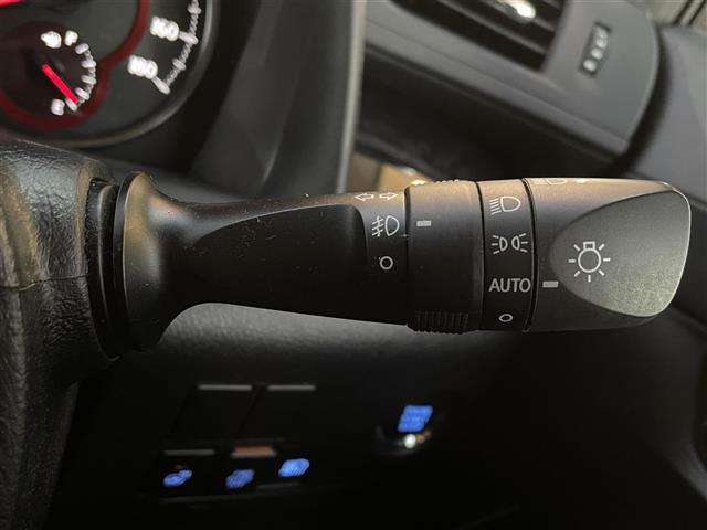 アルファード 2.5S Cパッケージ 純正9インチナビ ツインムーンルーフ フリップダウンモニター デジタルインナーミラー 両側パワースライドドア ETC 電動リアゲート オットマン バックカメラ 追従有クルーズコントロール シートヒータ(11枚目)