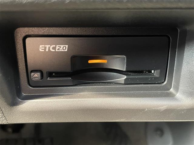 セレナ e-パワー ハイウェイスターV 12.3インチメーカーOPナビ プロパイロット アラウンドビューモニター 両側パワースライドドア プロパイロットパーキング 置き換え充電 デジタルインナーミラー フリップダウンモニター 純正エアロ(5枚目)