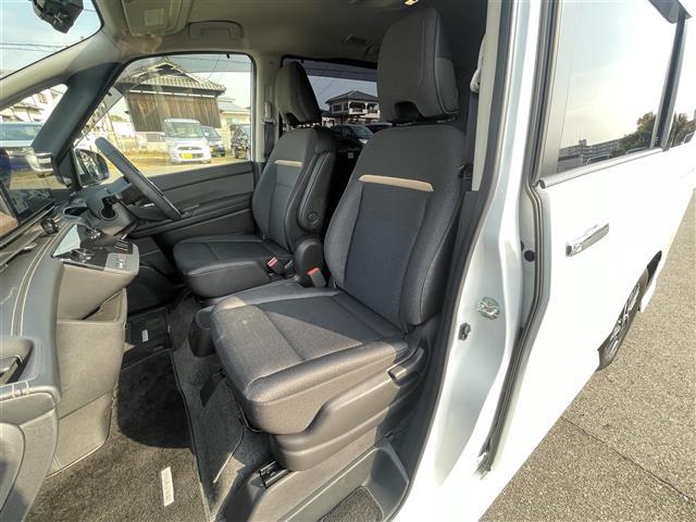 セレナ e-パワー ハイウェイスターV 12.3インチメーカーOPナビ プロパイロット アラウンドビューモニター 両側パワースライドドア プロパイロットパーキング 置き換え充電 デジタルインナーミラー フリップダウンモニター 純正エアロ(28枚目)