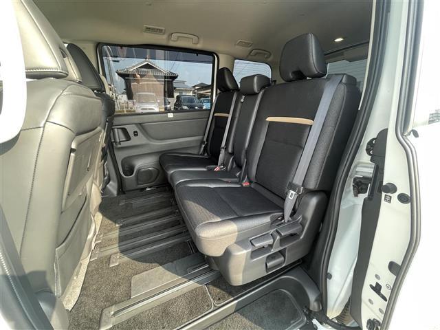 セレナ e-パワー ハイウェイスターV 12.3インチメーカーOPナビ プロパイロット アラウンドビューモニター 両側パワースライドドア プロパイロットパーキング 置き換え充電 デジタルインナーミラー フリップダウンモニター 純正エアロ(29枚目)