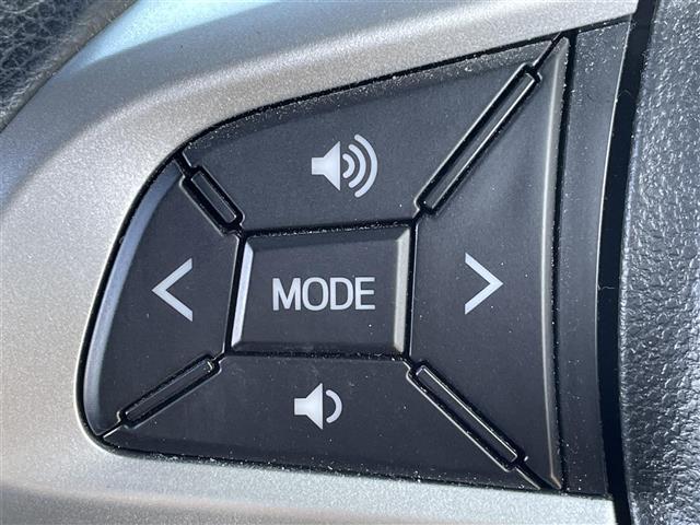 ウェイク GターボSAIII 純正8インチナビ 両側パワースライドドア バックカメラ スマートアシスト 革巻きステアリング ステアリングリモコン Bluetooth接続 フルセグTV 純正フロアマット ターボ ETC CD/DVD(11枚目)