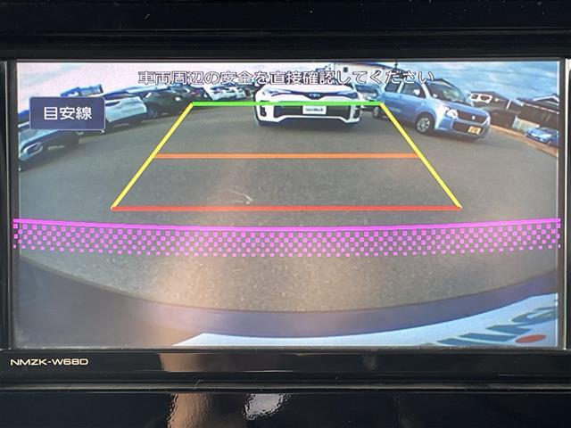 トール カスタムＧ　ＳＡＩＩ　純正ＳＤナビ　バックカメラ　両側パワースライドドア　純正ミュージックサーバー　純正フロアマット　純正ドアバイザー　クルーズコントロール　オートライト　ＬＥＤヘッドライト　衝突軽減ブレーキ　ＢＴ接続（3枚目）