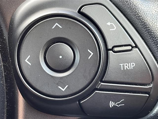 Ｃ－ＨＲ Ｓ　ＧＲスポーツ　純正ディスプレイオーディナビ　フルセグ　ＥＴＣ　ステアリングリングリモコン　アップルカープレイ　トヨタセーフティーセンス　前追クルコン　ＧＲスポーツステアリング　ＧＲスポーツシート　シートヒーター（14枚目）