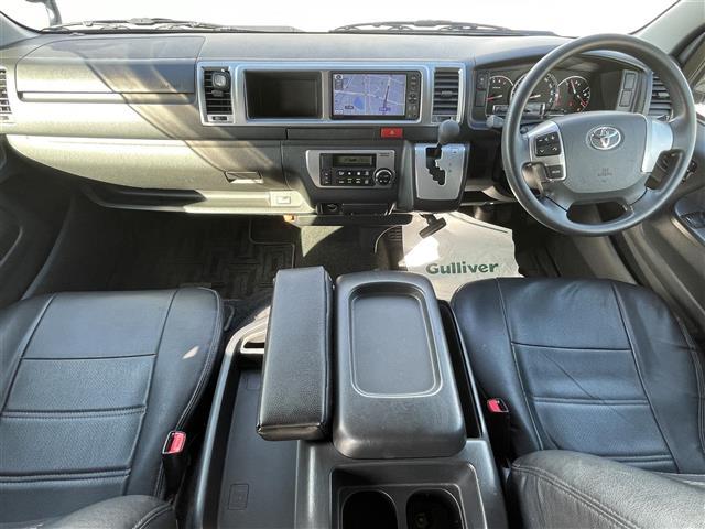 ハイエースワゴン ＧＬ　モデリスタエアロ　片側パワースライドドア　フリップダウンモニター　社外ＳＤナビ　バックカメラ　フルセグＴＶ　ビルトインＥＴＣ　純正ミュージックサーバー　フロアマット　ＢＴ接続　ステアリングスイッチ（27枚目）