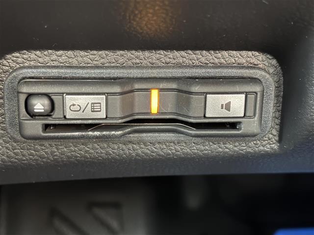 ヴェゼル ｅ：ＨＥＶ　Ｘ　純正ディスプレイオーディオ　Ｂｌｕｅｔｏｏｔｈ　アップルカープレイ　アンドロイドオート　ホンダセンシング　バックカメラ　ダウンヒルアシスト　追従クルーズコントロール　ビルトインＥＴＣ　パドルシフト（4枚目）