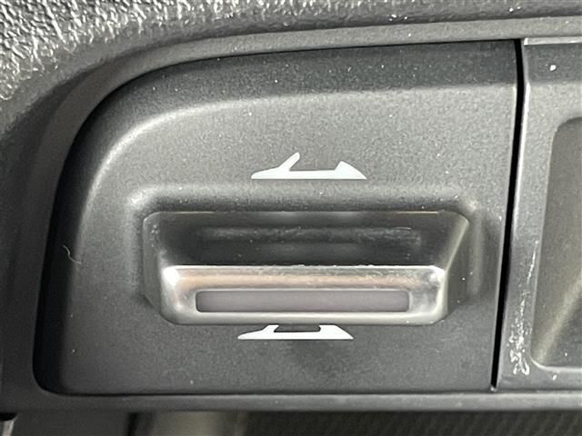 ロードスターRF VS 純正メーカーOPナビ フルセグTV Bluetoothオーディオオープンカー AUX バックカメラ ステアリングスイッチ レザーシート D席ヘッドレストスピーカー シートヒーター パドルシフト(6枚目)