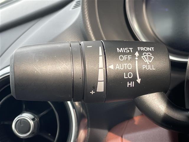 ロードスターRF VS 純正メーカーOPナビ フルセグTV Bluetoothオーディオオープンカー AUX バックカメラ ステアリングスイッチ レザーシート D席ヘッドレストスピーカー シートヒーター パドルシフト(11枚目)