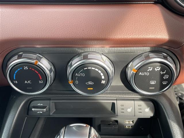 ロードスターRF VS 純正メーカーOPナビ フルセグTV Bluetoothオーディオオープンカー AUX バックカメラ ステアリングスイッチ レザーシート D席ヘッドレストスピーカー シートヒーター パドルシフト(16枚目)