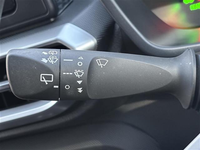 ライズ Ｇ　純正ナビ　アラウンドビューモニター　ＥＴＣ　衝突軽減ブレーキ　フルセグＴＶ　ＢＴ　ＵＳＢ　電格ミラー　オートライト　オートハイビーム　ＬＥＤヘッドライト　純正ドアバイザー　プッシュスタート（7枚目）