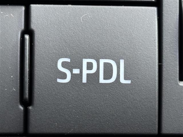 ライズ Ｇ　純正ナビ　アラウンドビューモニター　ＥＴＣ　衝突軽減ブレーキ　フルセグＴＶ　ＢＴ　ＵＳＢ　電格ミラー　オートライト　オートハイビーム　ＬＥＤヘッドライト　純正ドアバイザー　プッシュスタート（18枚目）