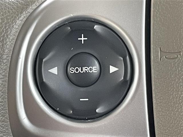 Ｎ－ＢＯＸスラッシュ Ｇ・Ｌパッケージ　純正ＳＤナビ　ＵＳＢ入力端子　Ｂｌｕｅｔｏｏｔｈ接続　純正フロアマット　バックカメラ　ステアリングリモコン　純正ミュージックサーバー　ＣＤ　ＥＴＣ　オートライト　スイッチスタート　電動パーキング（8枚目）