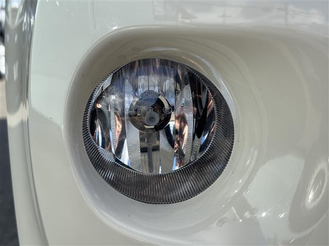 �y���C�g�E�����v�z���V����Ԃ̑��s�����E�ǍD�ň��S���Ă���肢�������܂��B�w�b�h���C�g�E�z�C�[���E�t�����g�K���X�ȂǐF�X�ȕ����R�[�e�B���O�����p�ӂ��Ă���܂��B���Ђ����k���������B