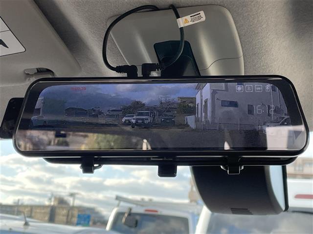 ルーミー カスタムＧ　Ｓ　デジタルインナーミラー　両側パワースライドドア　純正メモリナビ　純正ミュージックサーバー　Ｂｌｕｅｔｏｏｔｈ接続　バックカメラ　ＥＴＣ　純正フロアマット　クルーズコントロール　ウォークスルー（14枚目）