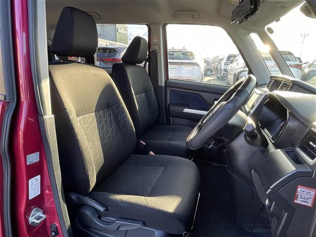 ルーミー カスタムＧ　Ｓ　デジタルインナーミラー　両側パワースライドドア　純正メモリナビ　純正ミュージックサーバー　Ｂｌｕｅｔｏｏｔｈ接続　バックカメラ　ＥＴＣ　純正フロアマット　クルーズコントロール　ウォークスルー（27枚目）