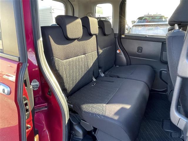 ルーミー カスタムＧ　Ｓ　デジタルインナーミラー　両側パワースライドドア　純正メモリナビ　純正ミュージックサーバー　Ｂｌｕｅｔｏｏｔｈ接続　バックカメラ　ＥＴＣ　純正フロアマット　クルーズコントロール　ウォークスルー（28枚目）