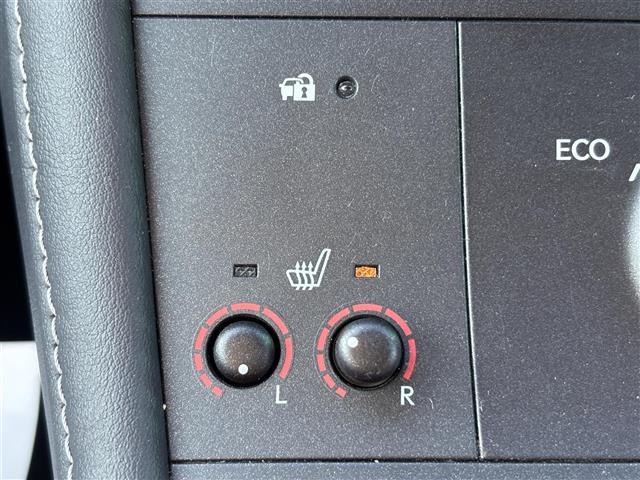 ＣＴ ＣＴ２００ｈ　バージョンＣ　サンルーフ　純正メモリナビ　バックカメラ　クルーズコントロール　スイッチスタート　カードキー　純正フロアマット　社外アルミホイール　パドルシフト　フォグランプ　ＵＳＢ入力端子　社外シフト　ＥＴＣ（15枚目）