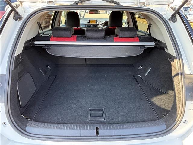 ＣＴ ＣＴ２００ｈ　バージョンＣ　サンルーフ　純正メモリナビ　バックカメラ　クルーズコントロール　スイッチスタート　カードキー　純正フロアマット　社外アルミホイール　パドルシフト　フォグランプ　ＵＳＢ入力端子　社外シフト　ＥＴＣ（31枚目）