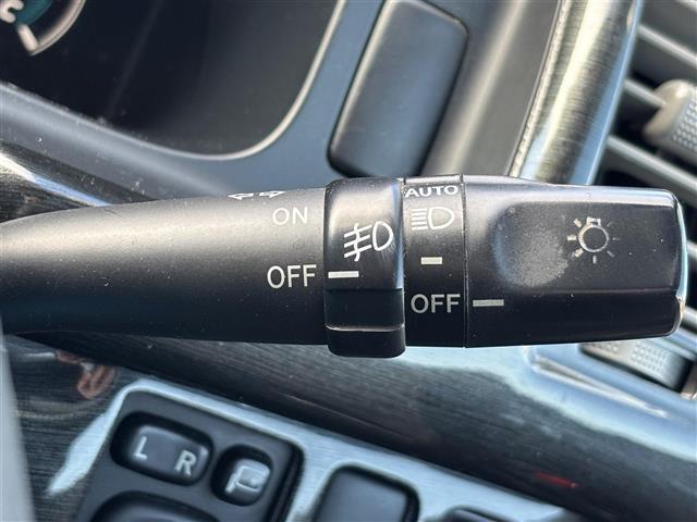 �y�I�[�g���C�g�i�`�t�s�n�j�z�O�̖��邳���V�X�e�������m���āA�����Ńw�b�h���C�g���_�����܂��I�w�b�h���C�g�����Y���h���֗��@�\�ł��B