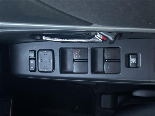 �y�p���[�E�C���h�E�z�^�]�Ȃ̃X�C�b�`�ŁA�e�Ȃ̑��K���X�̊J���ł��܂��B����ƕ֗��ł���ˁB