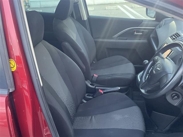 �y�^�]�ȁz����S�n���ǂ��V�[�g�Ȃ̂Œ����Ԃ̉^�]�ł����K�ɂ��߂������������܂��B�V�i�̃t���A�}�b�g�̂��������\�ł��B�f�ډӏ��ȊO�ɂ���]�̎ʐ^���������܂����炨�C�y�ɂ��₢���킹�������B