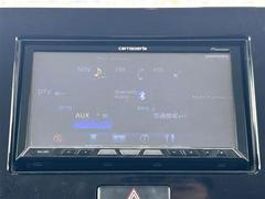 【Ｂｌｕｅｔｏｏｔｈ】ナビゲーションと携帯電話／スマートフォンをＢｌｕｅｔｏｏｔｈ接続することができます。接続するとハンズフリーで使用することができるので、とても便利です！ 4