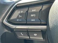 【マツダ・レーダー・クルーズ・コントロール（ＭＲＣＣ）】先行車との速度差や車間距離を認識し、設定した車速内で車間距離を自動で調整・維持することで、高速道路などでドライバーの負担を軽減します。 7