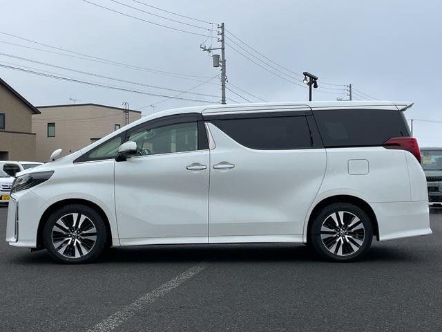 アルファード ２．５Ｓ　Ｃパッケージ　寒冷地仕様　純正ディーラーＯＰナビ　純正フリップダウンモニター　プリクラッシュセーフティ　横滑り防止装置　レーダークルーズコントロール　レーンキープアシスト　クリアランスソナー　ロードサインアシスト（7枚目）