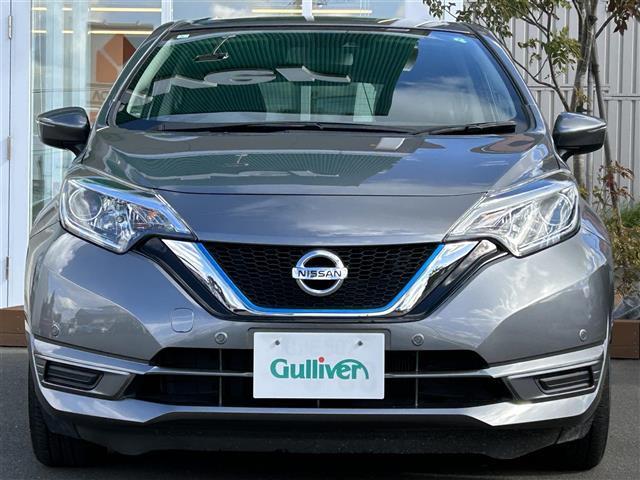 ノート ｅ－パワー　Ｘ　ＦＯＵＲ　・パートタイム４ＷＤ・純正ＳＤナビ（ＣＤ＆ＢＴ＆フルセグ）・電動格納ミラー・ウインカーミラー・プッシュスタート・スマートキー・エマージェンシーブレーキ・レーンキープアシスト（13枚目）