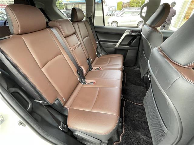 ランドクルーザープラド TX Lパッケージ・G-フロンティア ・4WD・社外ナビ 品番CN-RA04WD(フルセグ/AM/FM/CD/DVD/BT)・社外エンジンスターター・社外ドライブレコーダー・社外ETC・バックカメラ・レザーシート(ブラウン)(10枚目)