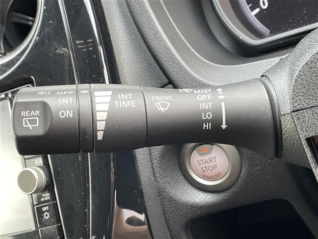 ノート Ｘ　ＦＯＵＲ　スマートセーフティエディション　全方位カメラ・バックカメラ・サイドカメラ・フロントカメラ・デジタルインナーミラー・コーナーセンサー・レーンキープアシスト・前方ドライブレコーダー・オートエアコン・オートライト・プッシュスタート（18枚目）