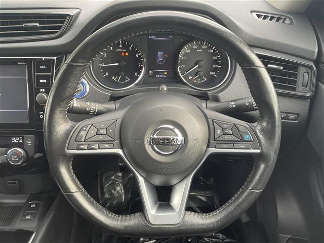 エクストレイル ２０Ｘｉ　エクストリーマーＸ　・４ＷＤ・プロパイロット・デジタルインナーミラー・純正ナビ　ＣＤ／ＤＶＤ／ＳＤ／ＢＴ／フルセグ・アラウンドビューモニター・ビルトインＥＴＣ・エマージェンシーブレーキ・レーダークルーズ・電動リアゲート（4枚目）