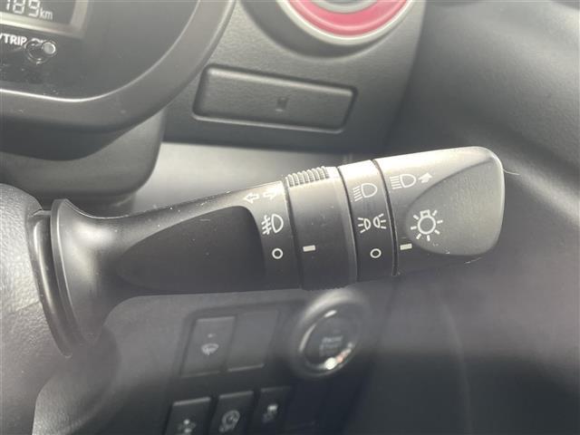 パッソ モーダ S 寒冷地仕様・衝突軽減ブレーキ・社外SDナビCD&DVD&フルセグTV・バックカメラ・シートヒーター(運転席のみ)・助手席シートアンダートレイ・アイドリングストップ・積込純正AW付冬タイヤ(溝無)(17枚目)