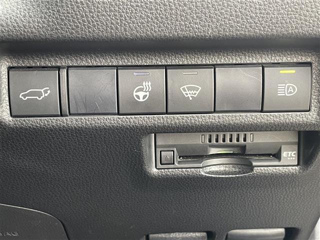 RAV4 G Zパッケージ 寒冷地仕様・バックカメラ・コーナーセンサー・レーンキープアシスト・レーダークルーズコントロール・デジタルインナーミラー・ブラインドスポットモニター・パワーシート・レザーシート・パワーバックドア(7枚目)