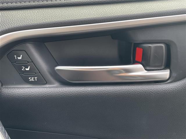 RAV4 G Zパッケージ 寒冷地仕様・バックカメラ・コーナーセンサー・レーンキープアシスト・レーダークルーズコントロール・デジタルインナーミラー・ブラインドスポットモニター・パワーシート・レザーシート・パワーバックドア(8枚目)