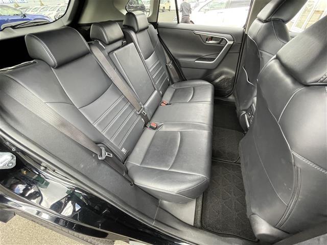 RAV4 G Zパッケージ 寒冷地仕様・バックカメラ・コーナーセンサー・レーンキープアシスト・レーダークルーズコントロール・デジタルインナーミラー・ブラインドスポットモニター・パワーシート・レザーシート・パワーバックドア(14枚目)