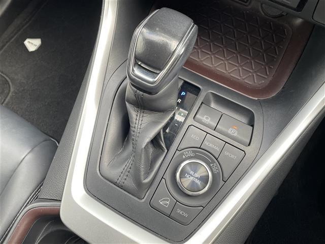 RAV4 G Zパッケージ 寒冷地仕様・バックカメラ・コーナーセンサー・レーンキープアシスト・レーダークルーズコントロール・デジタルインナーミラー・ブラインドスポットモニター・パワーシート・レザーシート・パワーバックドア(26枚目)