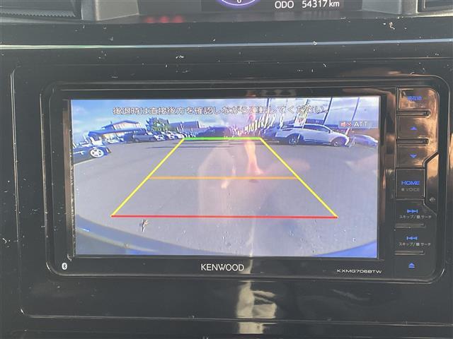 ルーミー カスタムG ・4WD・寒冷地仕様・バックカメラ・両側パワースライドドア・クルーズコントロール・エンジンスターター・ウォークスルー・フォグランプ・シートヒーター・KENWOODナビ・Bluetooth(3枚目)