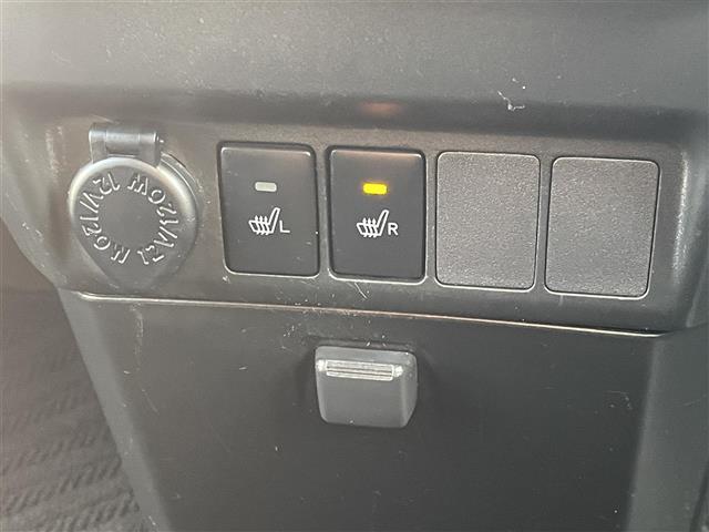 ルーミー カスタムG ・4WD・寒冷地仕様・バックカメラ・両側パワースライドドア・クルーズコントロール・エンジンスターター・ウォークスルー・フォグランプ・シートヒーター・KENWOODナビ・Bluetooth(7枚目)