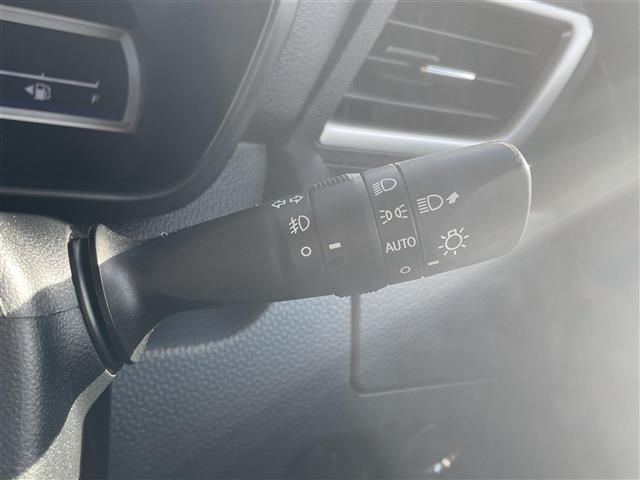 ルーミー カスタムG ・4WD・寒冷地仕様・バックカメラ・両側パワースライドドア・クルーズコントロール・エンジンスターター・ウォークスルー・フォグランプ・シートヒーター・KENWOODナビ・Bluetooth(16枚目)