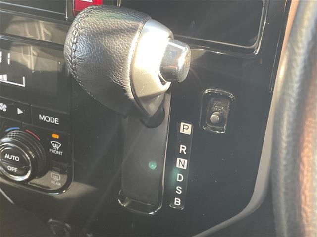 ルーミー カスタムG ・4WD・寒冷地仕様・バックカメラ・両側パワースライドドア・クルーズコントロール・エンジンスターター・ウォークスルー・フォグランプ・シートヒーター・KENWOODナビ・Bluetooth(19枚目)