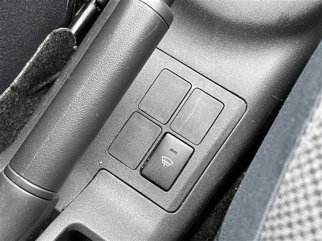 ヴィッツ F ・リモコンキー・スペアキー・パワーステアリング・電動格納ミラー・純正フロアマット(5枚目)