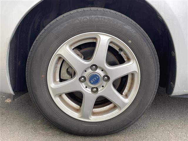 ヴィッツ F ・リモコンキー・スペアキー・パワーステアリング・電動格納ミラー・純正フロアマット(8枚目)