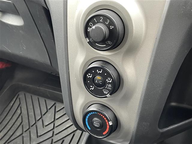 ヴィッツ F ・リモコンキー・スペアキー・パワーステアリング・電動格納ミラー・純正フロアマット(17枚目)