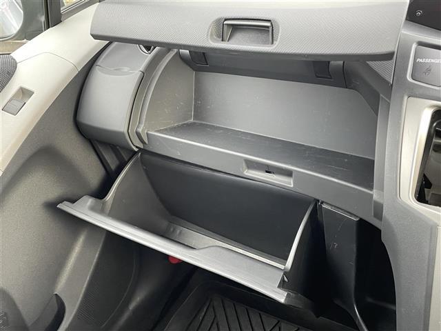 ヴィッツ F ・リモコンキー・スペアキー・パワーステアリング・電動格納ミラー・純正フロアマット(19枚目)